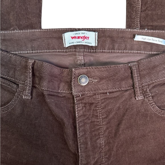 Wrangler Chocolate Corduroy Flare Cords jeans sz 34 x 33 - Picture 3 of 4